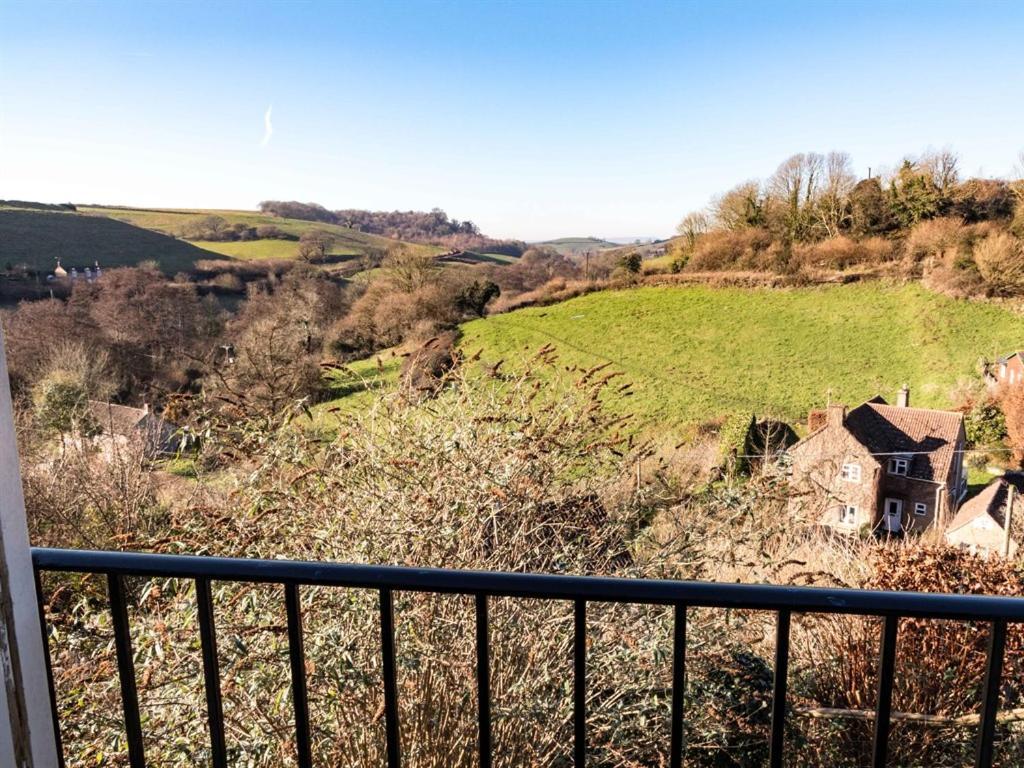 Three Horseshoes Inn Powerstock ภายนอก รูปภาพ